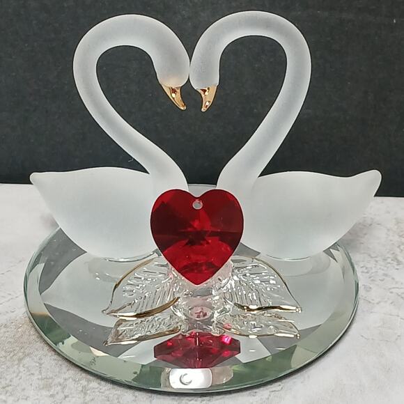 Frosted Swans wRed Crystal Heart Mini Figurine wMirror Base, Glass Baron HC2395R - Picture 5 of 7
